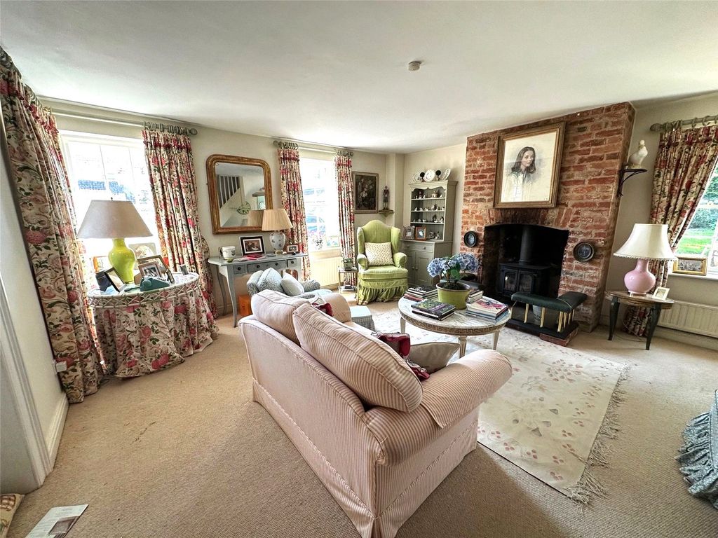 Property photo 2 of 18 Picture No. 38