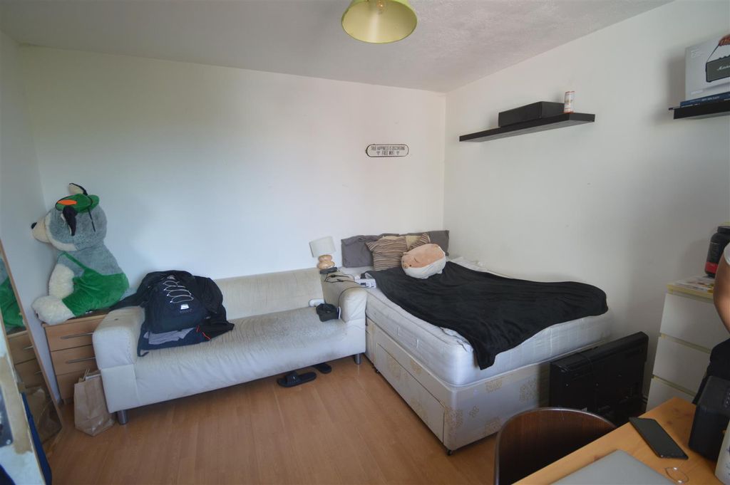 Property photo 2 of 4