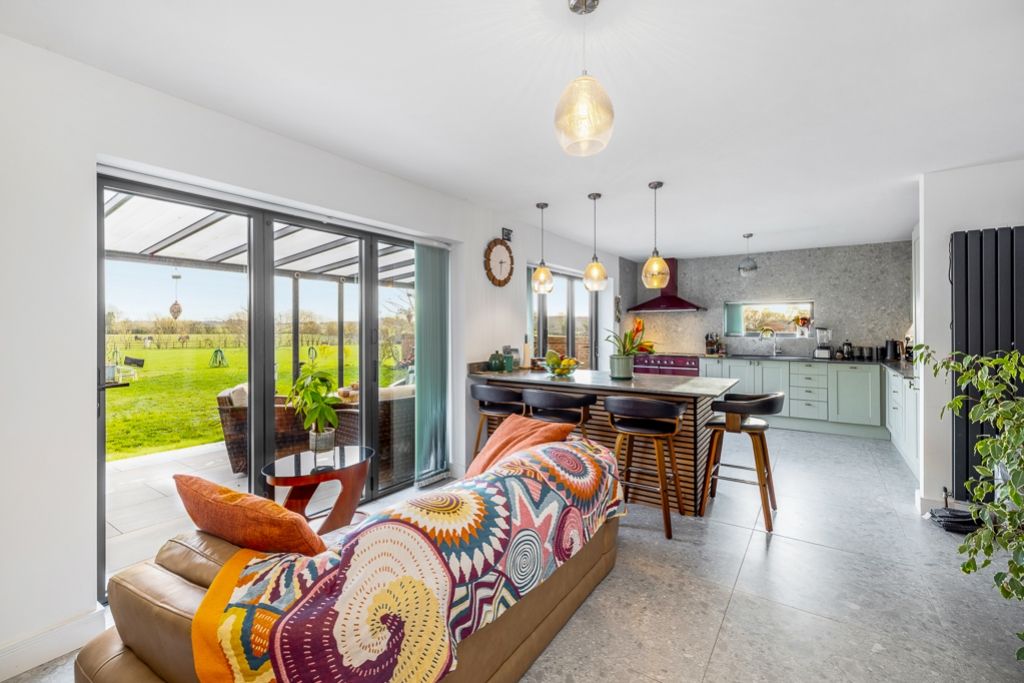 Property photo 2 of 43 Green Pastures (Alford)-37