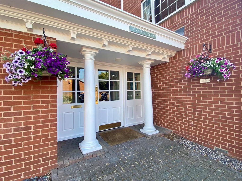 Property photo 3 of 11