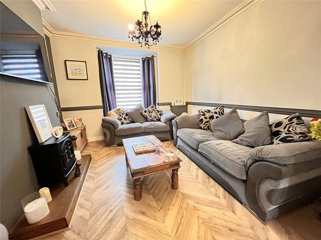 Property photo 3 of 22 Picture No. 04