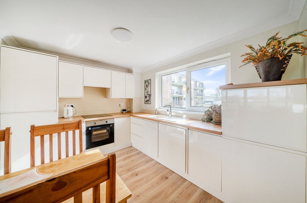 Property photo 1 of 11 Picture No. 06