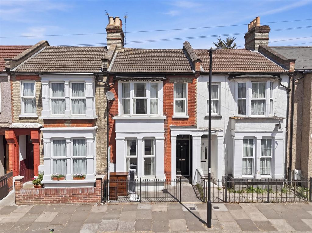 Property photo 1 of 17 001_Dji_20260526131039_0719_D_Reedit_ba24E967.Jpg