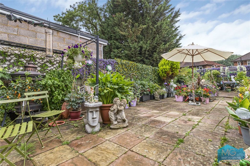 Property photo 2 of 31 Picture No. 22