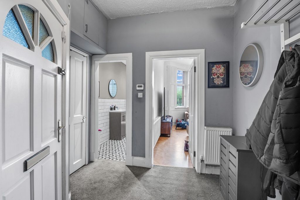 Property photo 3 of 13 4613723