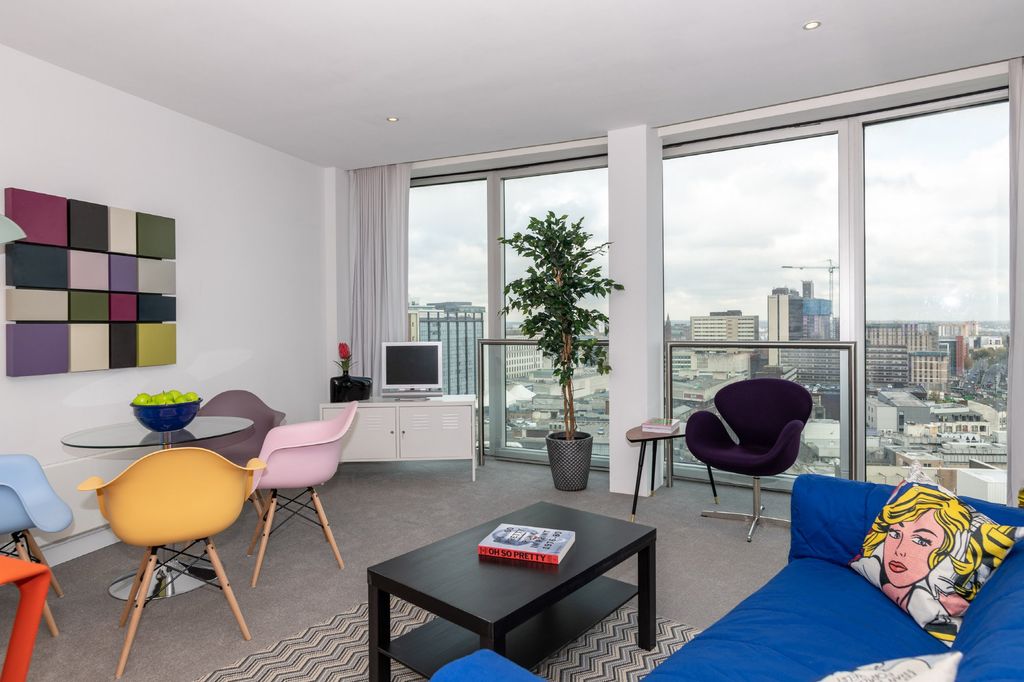 Property photo 2 of 12