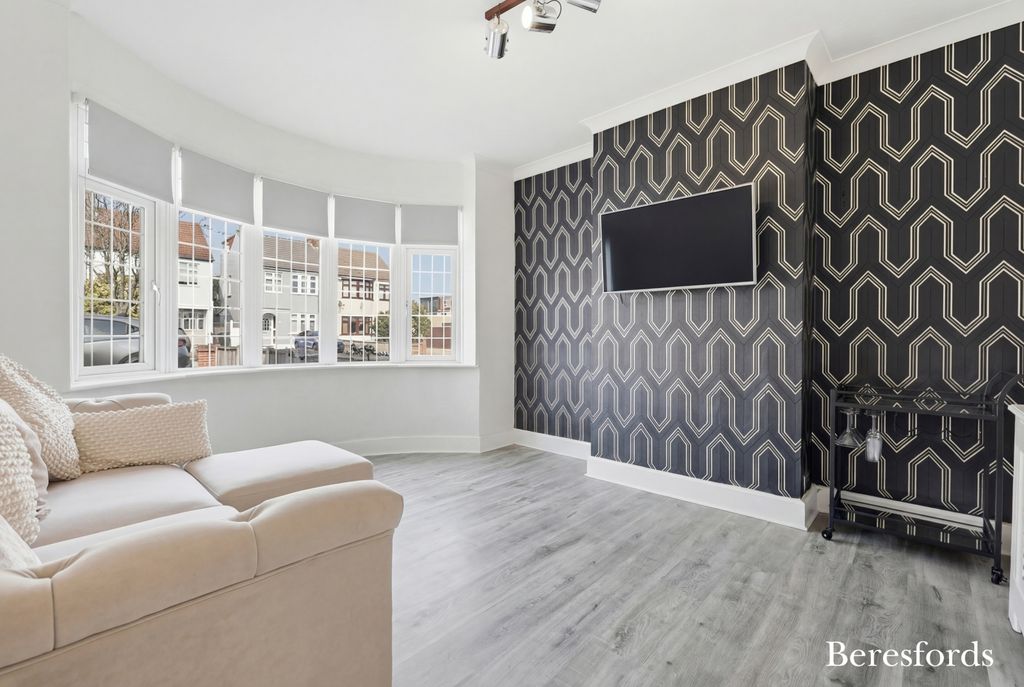 Property photo 3 of 17 Picture No. 26