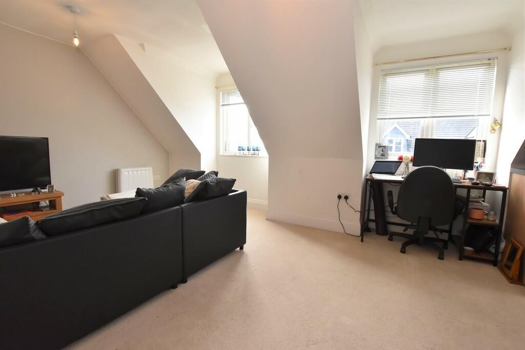 Property photo 2 of 6 Loft