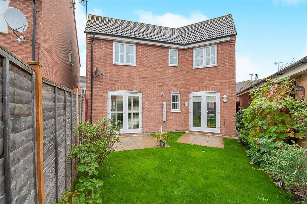 Property photo 3 of 9 Garden