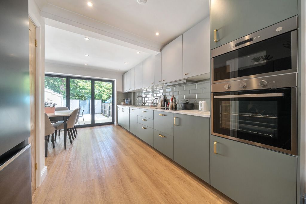Property photo 2 of 19 Kitchen/Dining