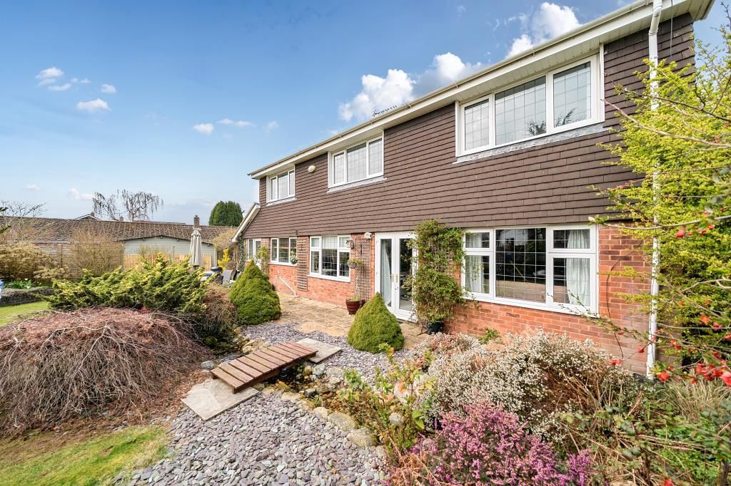 Property photo 2 of 18 External View