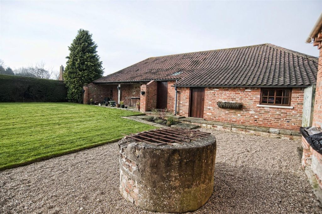 Additional image 4 of 5 bed detached house for saleFront Street, Elsham DN20