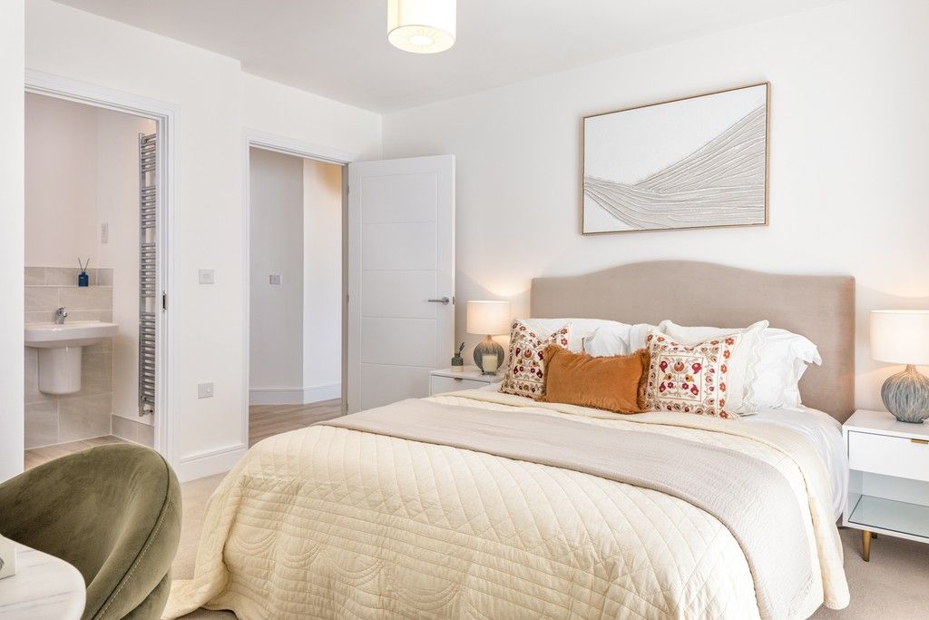 Property photo 3 of 6 cala At Buckler's Park - The Pines, Crowthorne