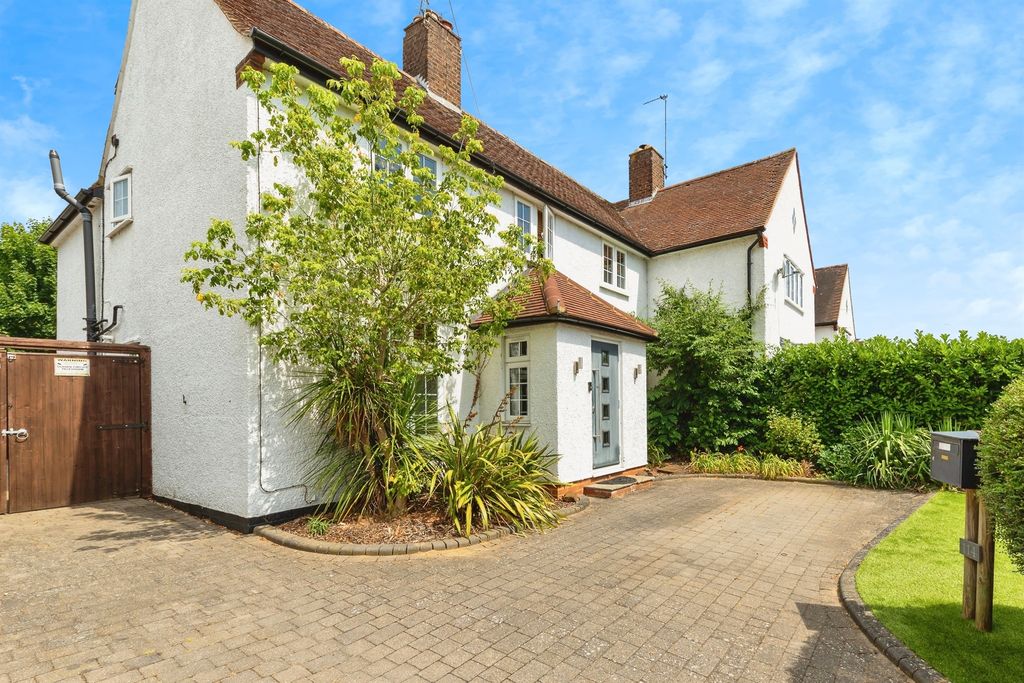 Property photo 1 of 17