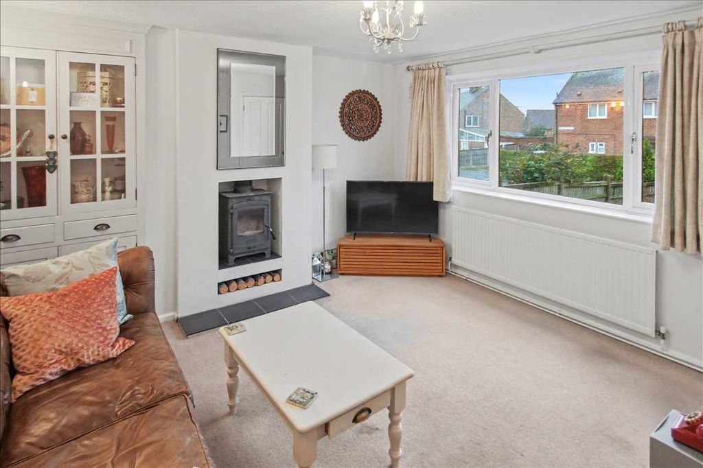 Property photo 2 of 25 Lounge