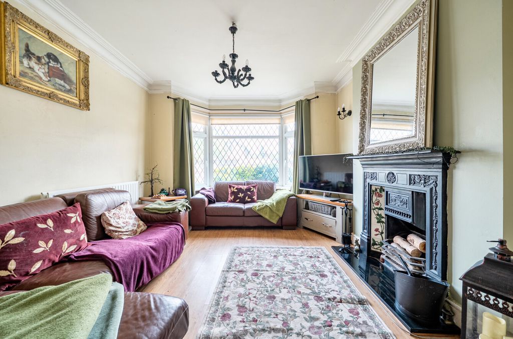 Property photo 2 of 13 1434398-12-69F094...