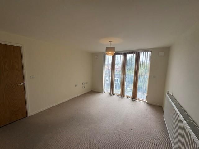 Property photo 2 of 6 Lounge.Jpg