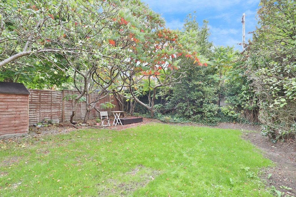 Property photo 2 of 17 Photo