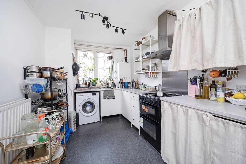 Property photo 3 of 8