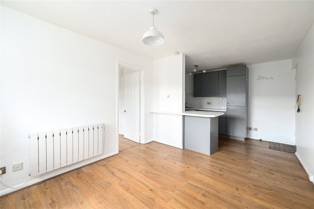 Property photo 3 of 9 Picture No. 15