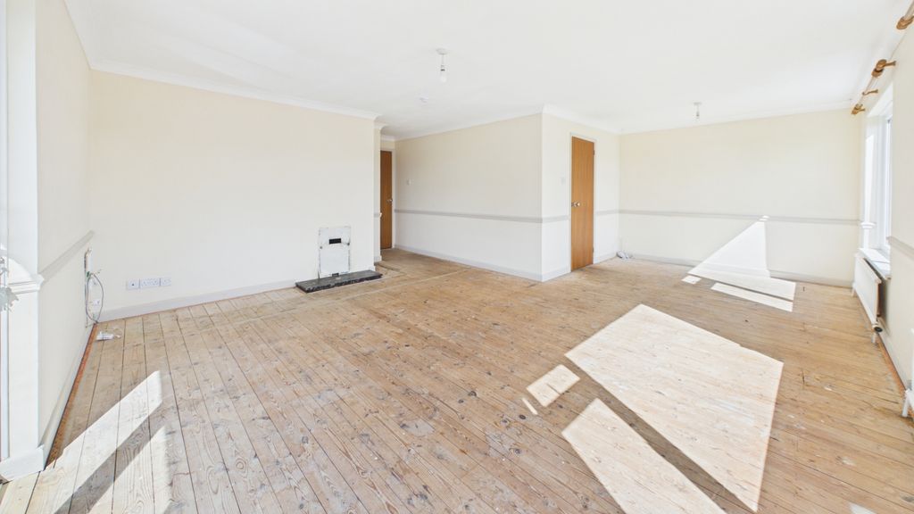 Property photo 2 of 13 Gallery