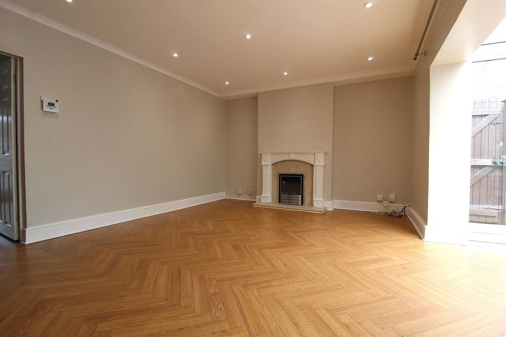 Property photo 2 of 16 Living Room