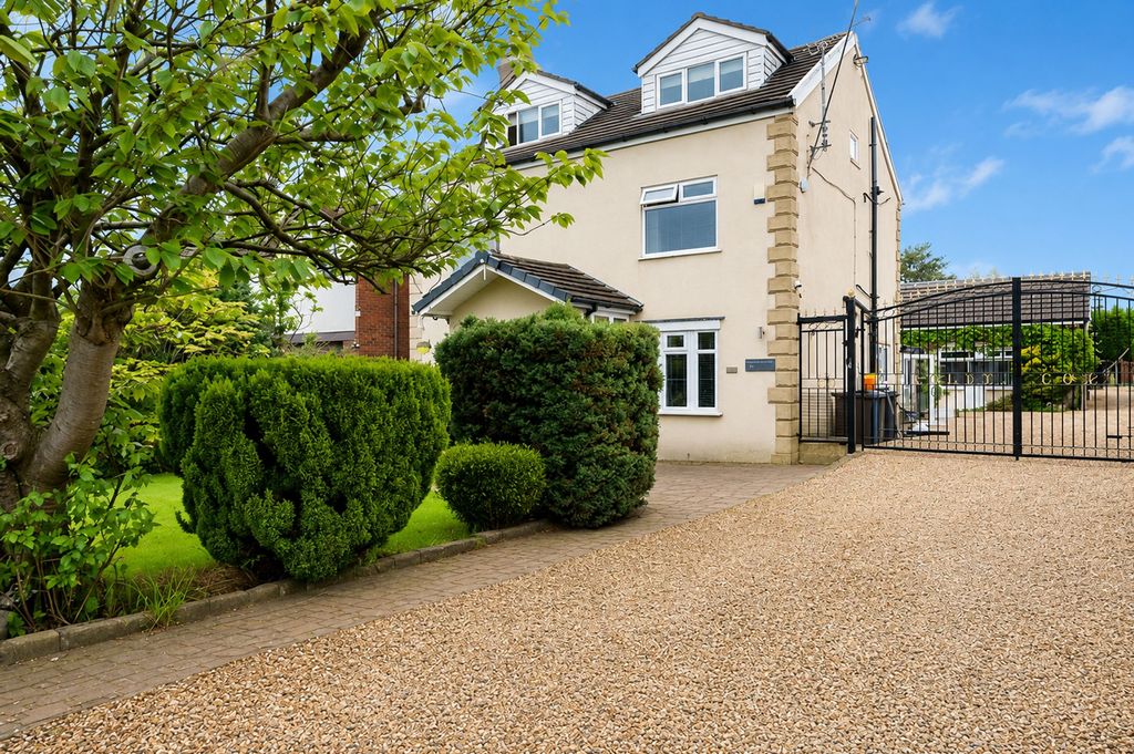Property photo 1 of 52