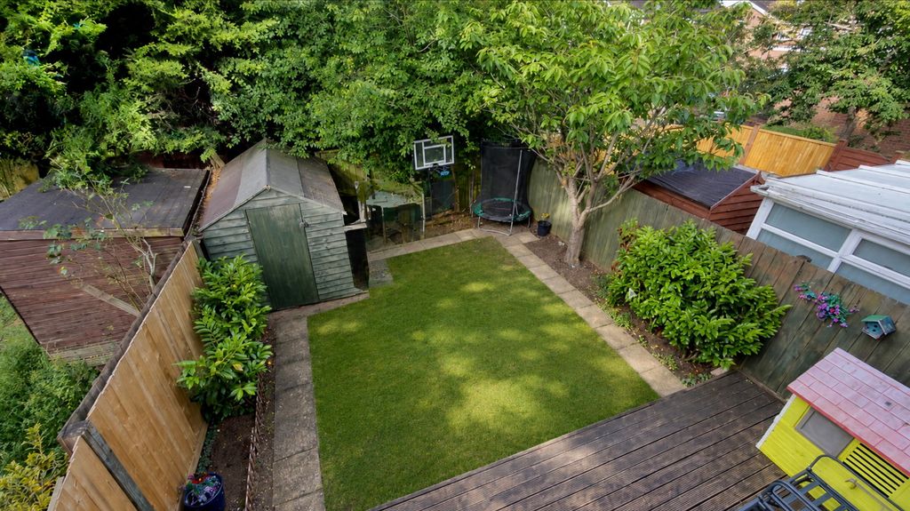 Property photo 2 of 22