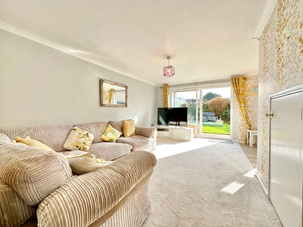 Property photo 3 of 18