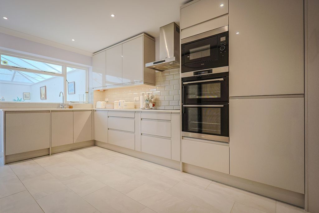 Property photo 2 of 25 Photo 1