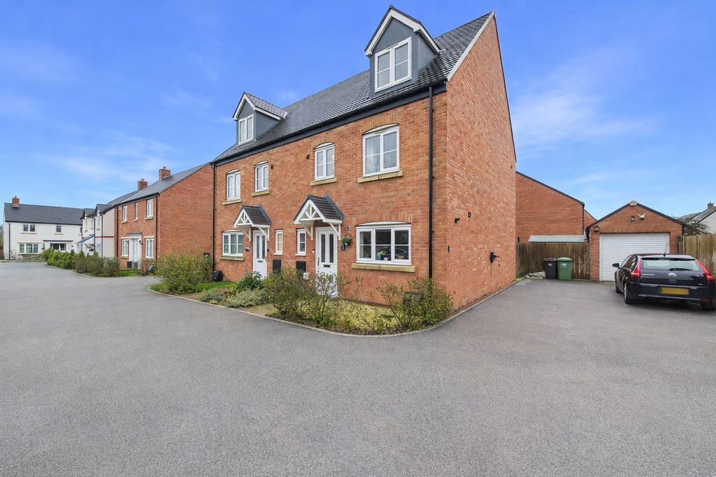 Property photo 1 of 18 Picture No. 01