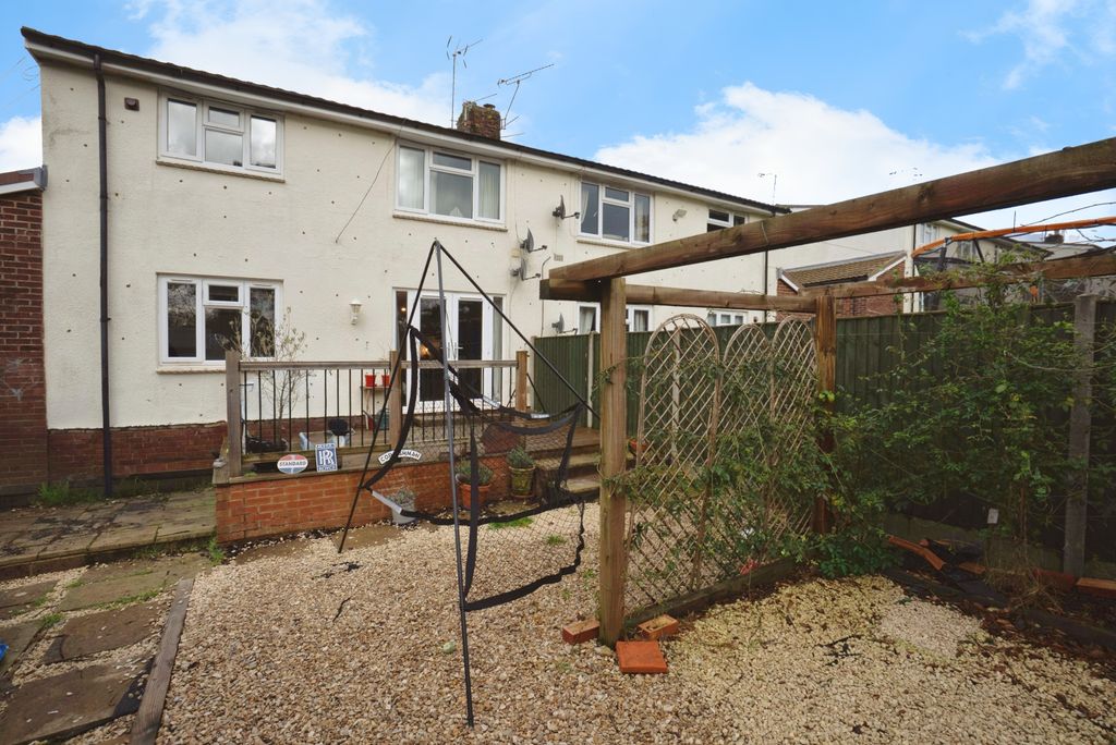 Property photo 1 of 17 Garden