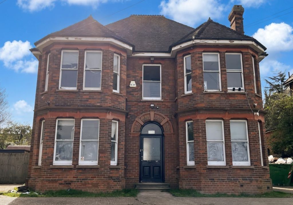 Property photo 1 of 4