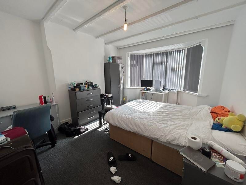 Property photo 3 of 12 A Spacious Master Bedroom Filled With Natural Ligh...