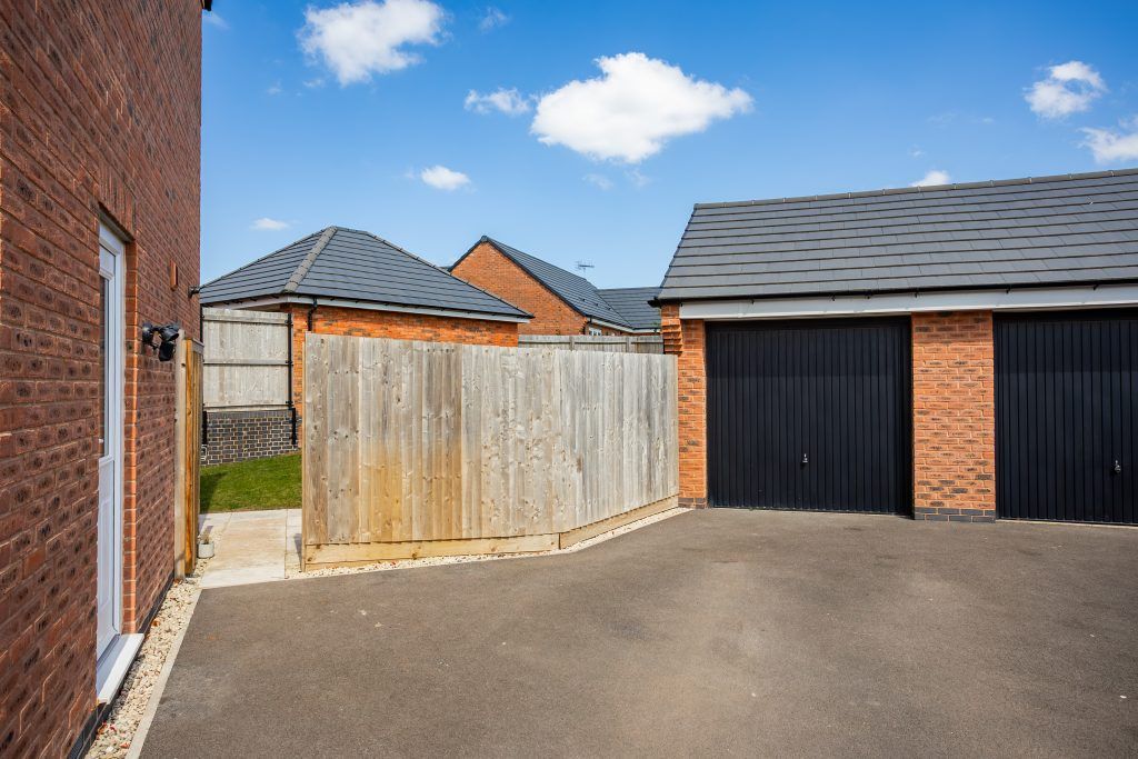 Property photo 2 of 25 Final-24 - Copy - 3 Bedroom Detached (House) At Stanley Drive, Sileby