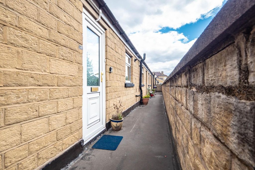 Property photo 2 of 15 Outside: