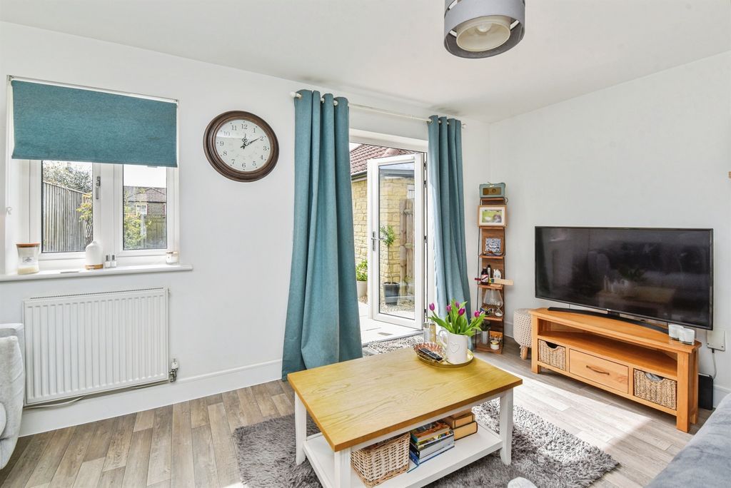 Property photo 3 of 18