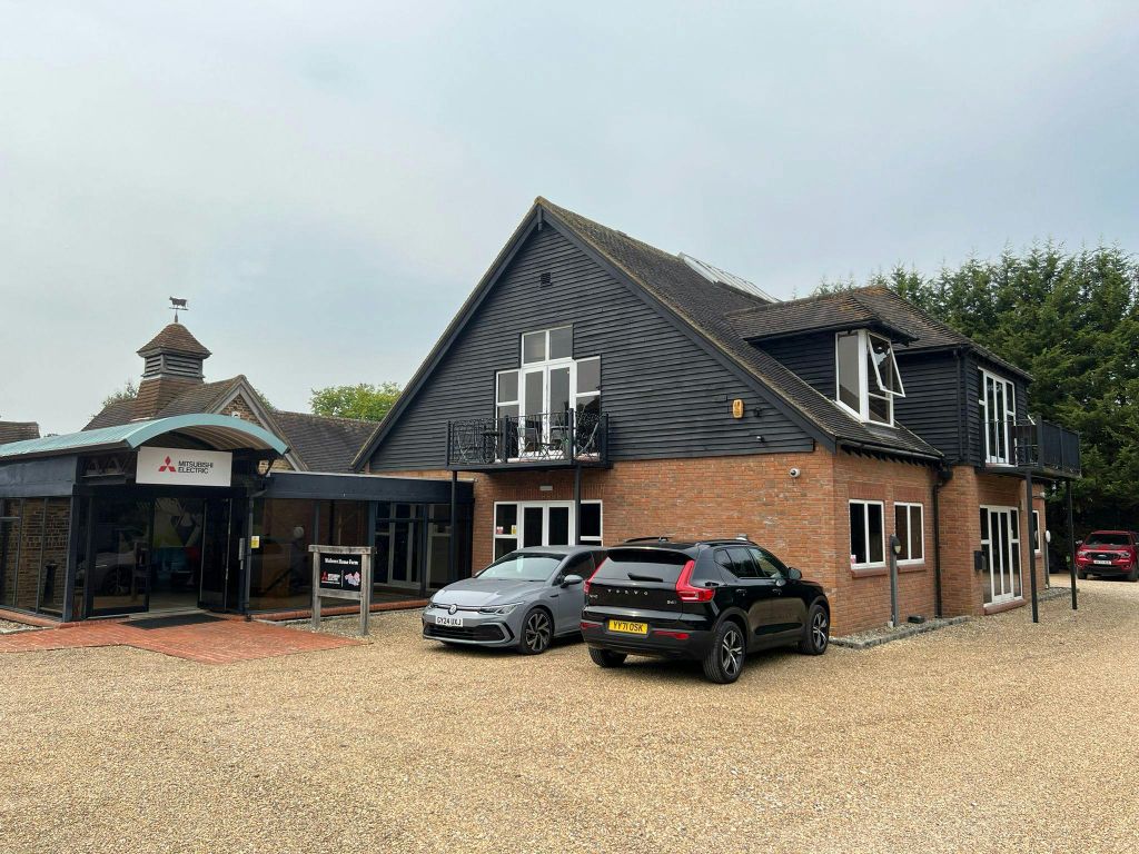 Property photo 1 of 8 Photo20250813143117.Jpg