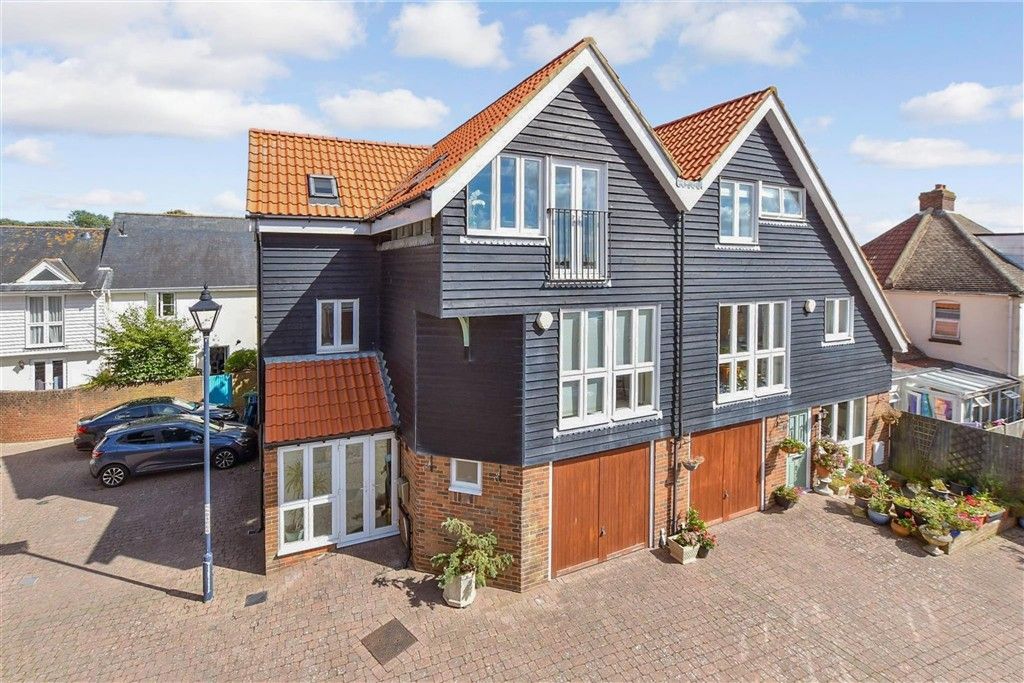 Property photo 2 of 15 External (Web)