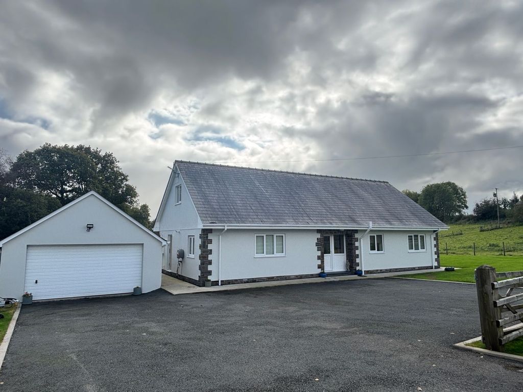 Property photo 2 of 24