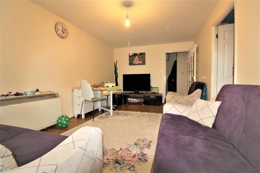 Property photo 1 of 5