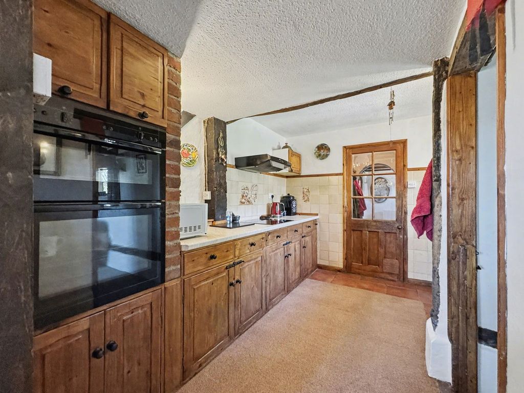 Property photo 3 of 45