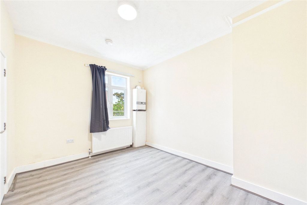 Property photo 3 of 11 Picture No. 04