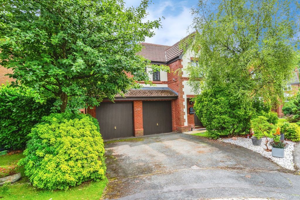 Property photo 1 of 18