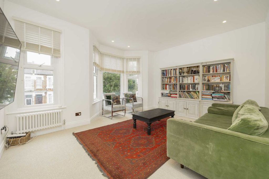 Property photo 2 of 7