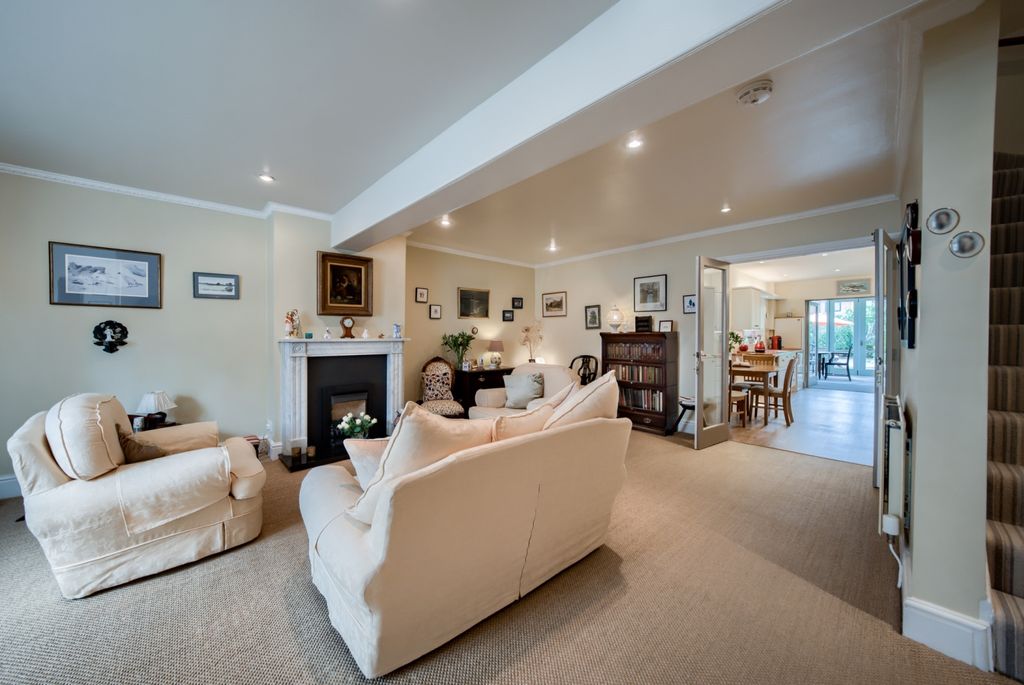 Property photo 3 of 24 Xt5A1709-Hdr(3) (1)