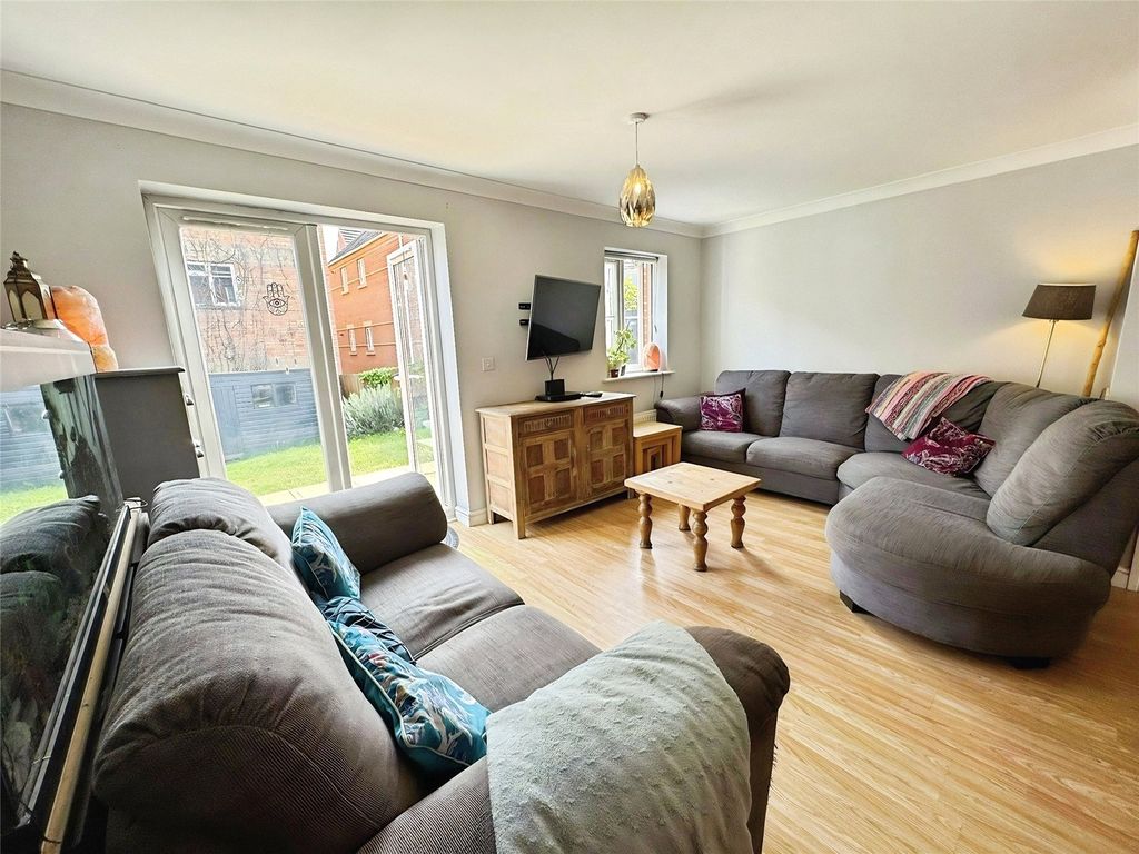 Property photo 2 of 16 Picture No. 24