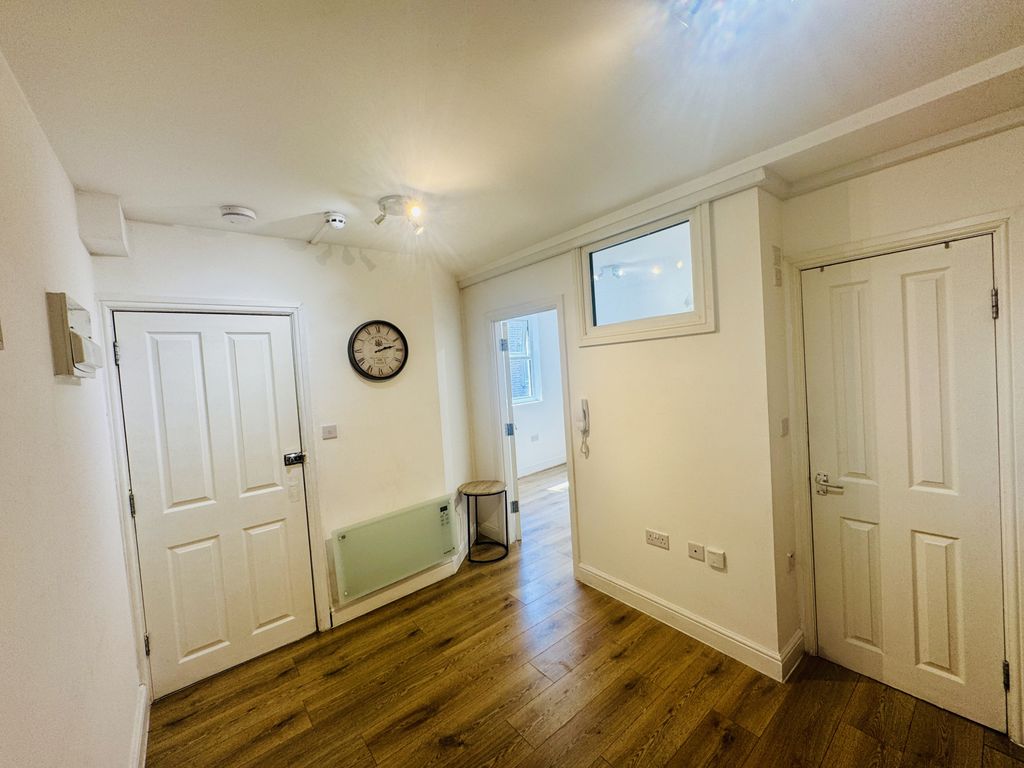 Property photo 1 of 6 1 Bed Flat To Rent Balaam Street, London E13