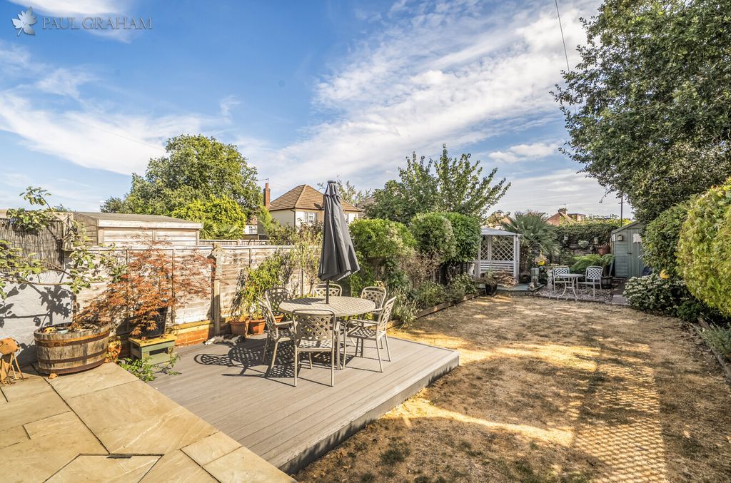 Property photo 3 of 18 F3B3F46E-Ec2B-4F64-89Bd-E3F90629Bd4A