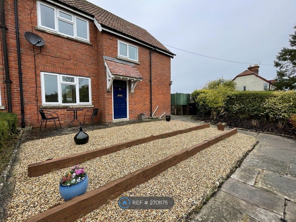 Property photo 1 of 17 Front Garden 1